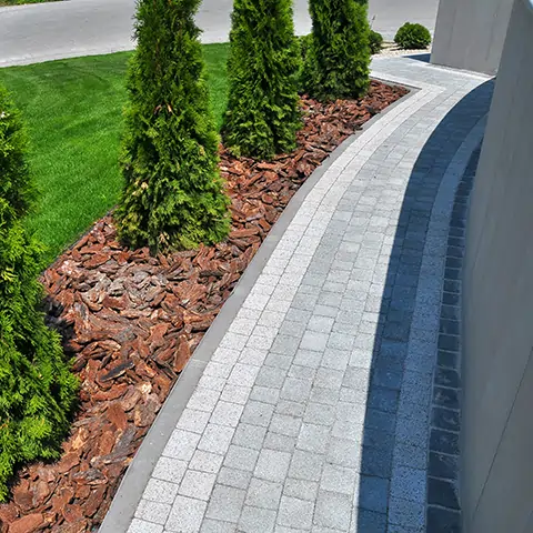 Custom outdoorscapes Driveway installation